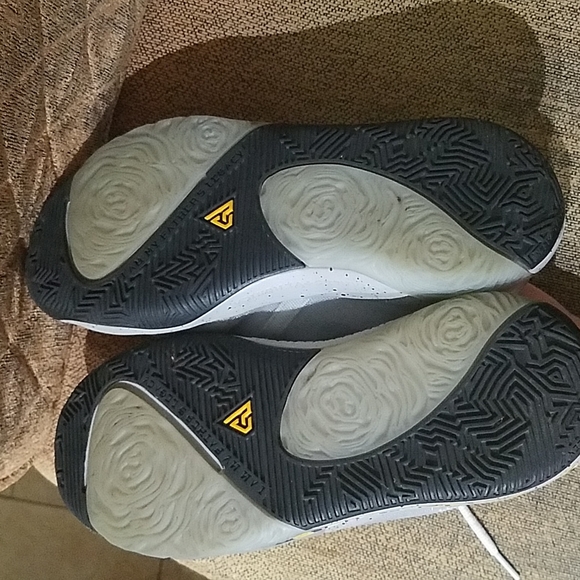 Nike Zoom Freak 1 GS Graffiti Multicolor Lace Up Basketball Shoes Sneakers - Picture 6 of 6